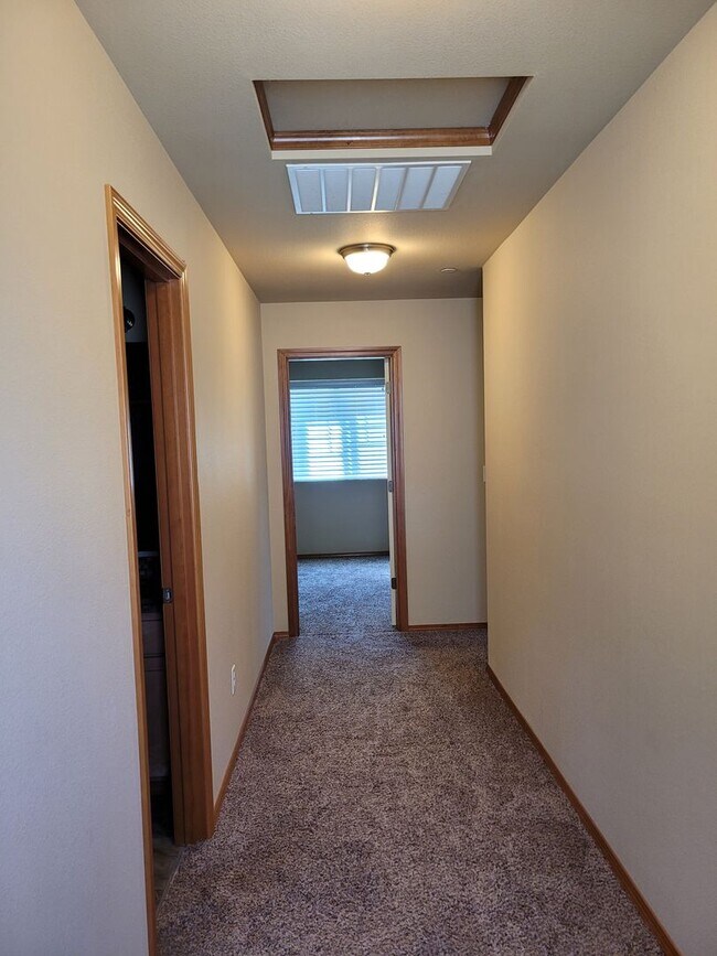 Building Photo - Three Bedroom House In Cordata - Kodiak