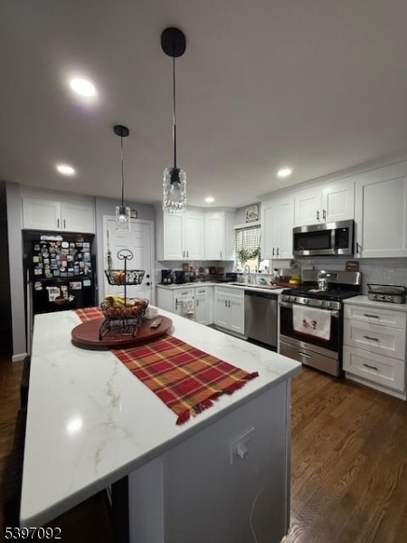 Building Photo - 827 Hobson St