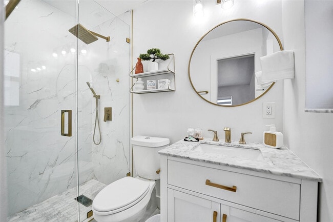 Building Photo - 6740 Custer St