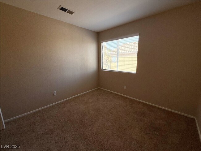 Building Photo - 7761 Locke Haven Dr