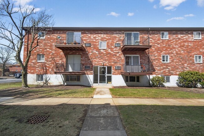 Building Photo - 20 Westgate Rd