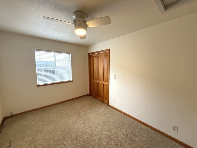 Building Photo - 18 Turnbridge Welles