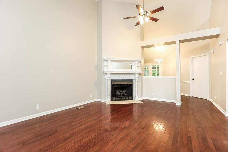Building Photo - 129 Agee Cir E