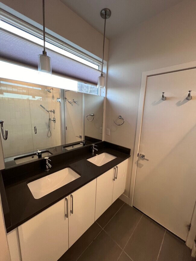 Building Photo - 3278 W Conejos Pl