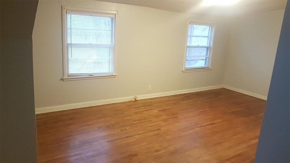 Building Photo - 1145 65th St