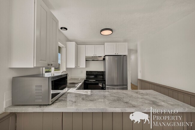 Building Photo - 578 Maple Leaf Dr
