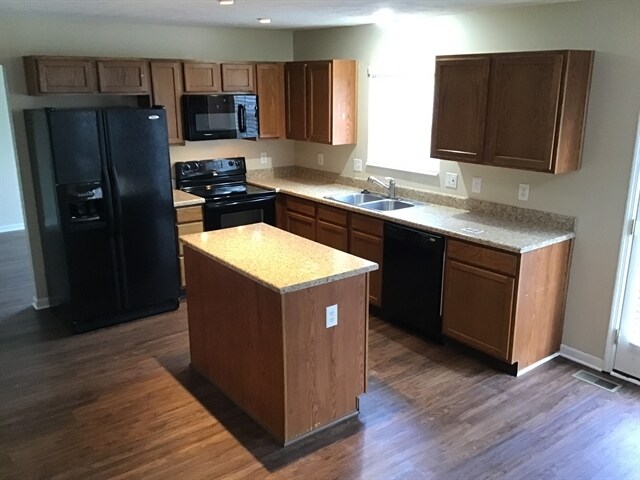 Building Photo - 6523 Pheasant Valley Rd