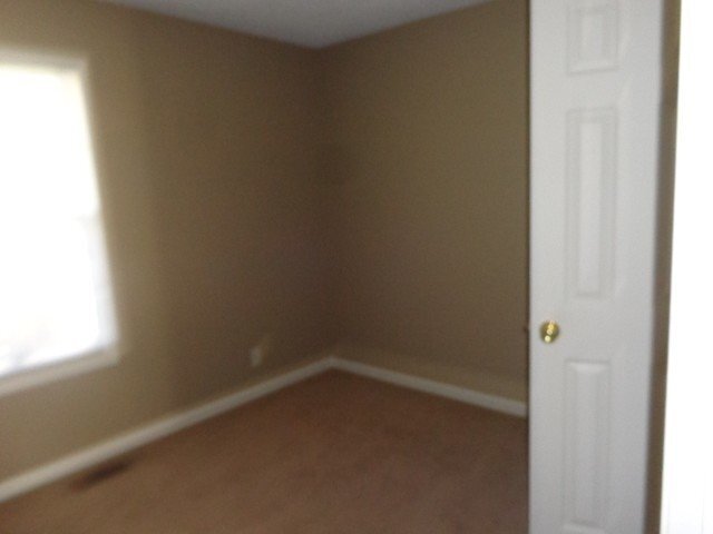 Building Photo - 345 Broadmore Dr