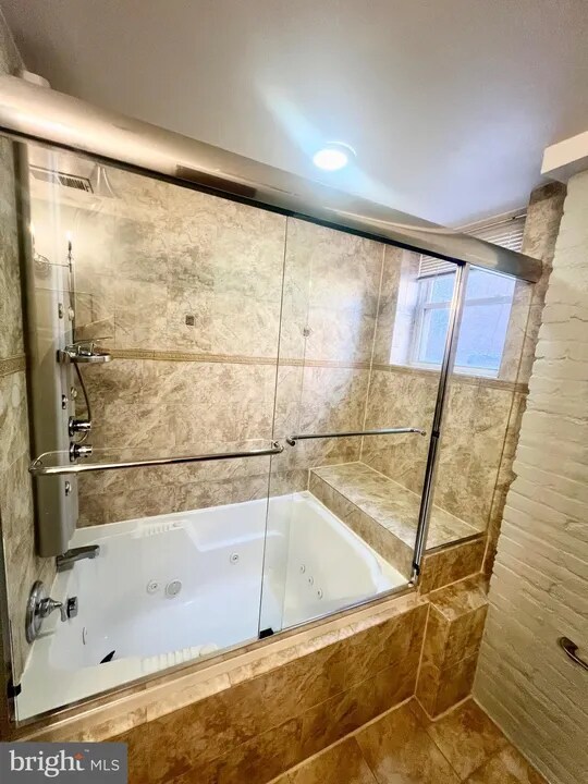 Building Photo - 1326 Girard St NW