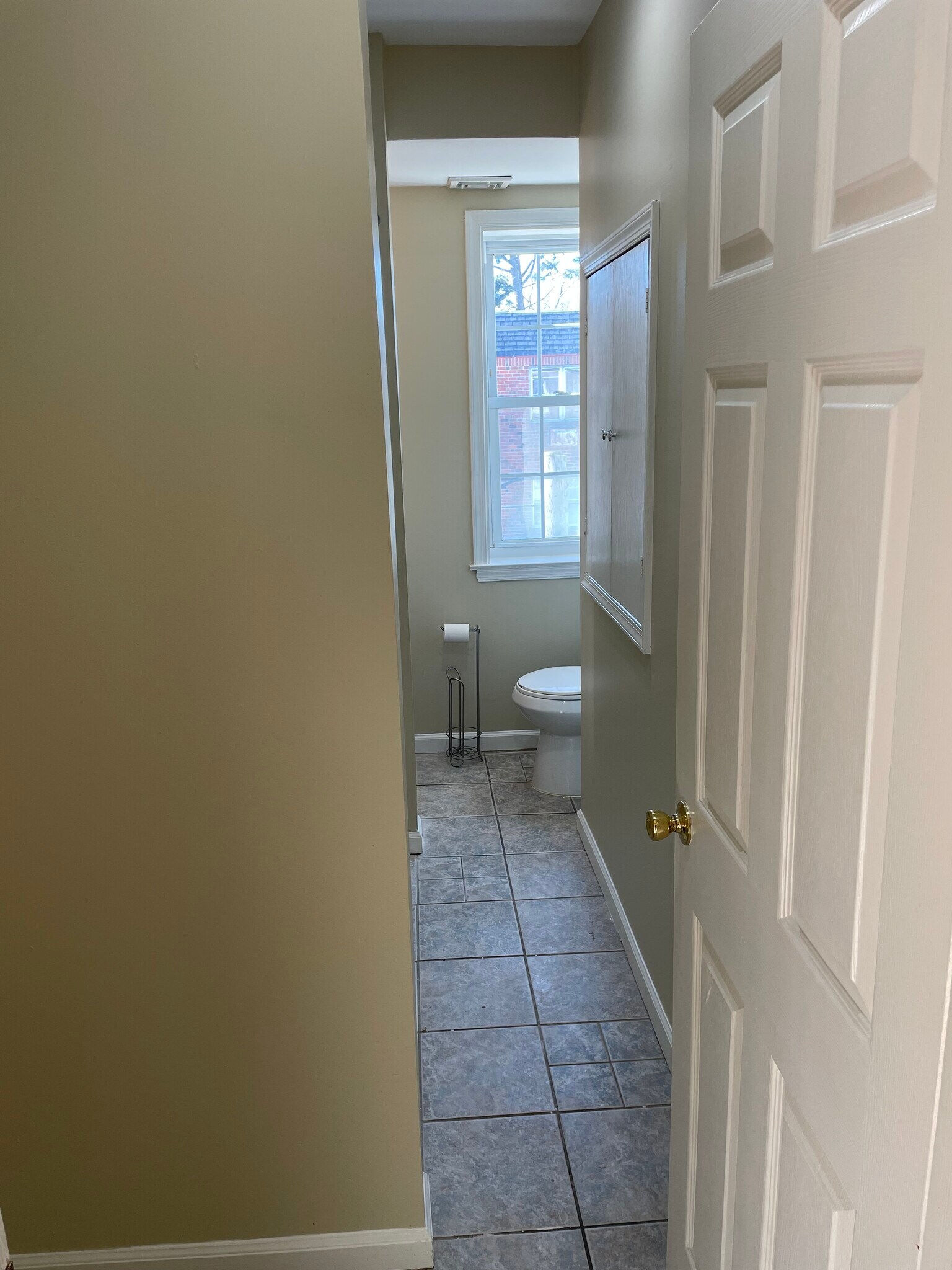 Bathroom - 600 Roxborough Ave