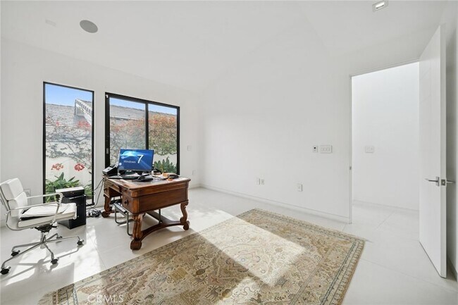 Building Photo - 4607 Perham Rd