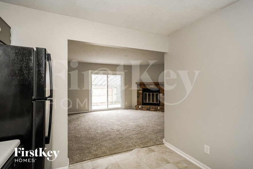 Building Photo - 5717 Simmul Ln