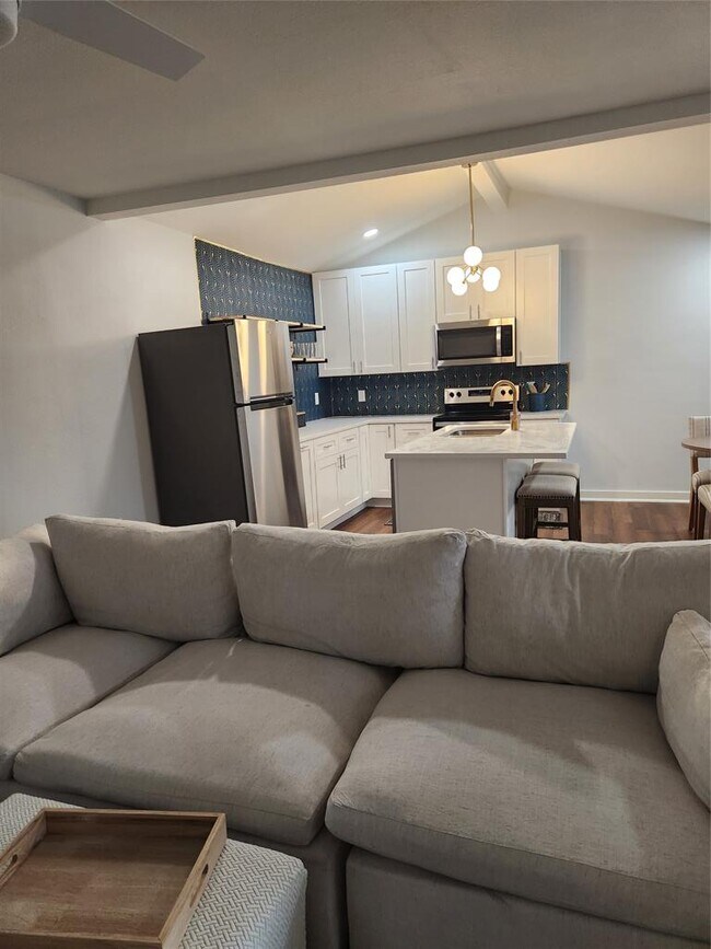 Building Photo - 1513 McLain St