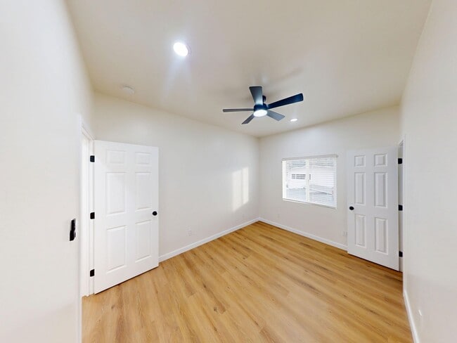 Building Photo - 5418-5420 Baja Drive