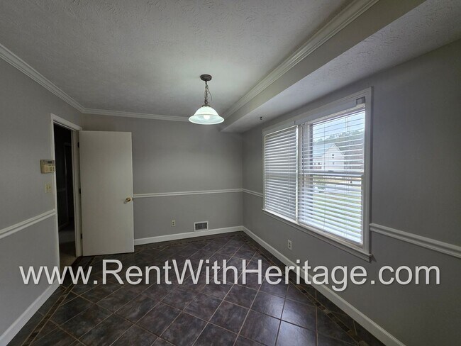 Building Photo - WOW! Fantastic 4Bedroom/ 2 Bath Ranch With All The Upgrades / Great Location / Popular Alexander ...