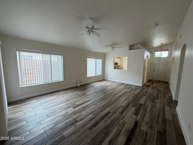 Building Photo - 12710 W Ash St