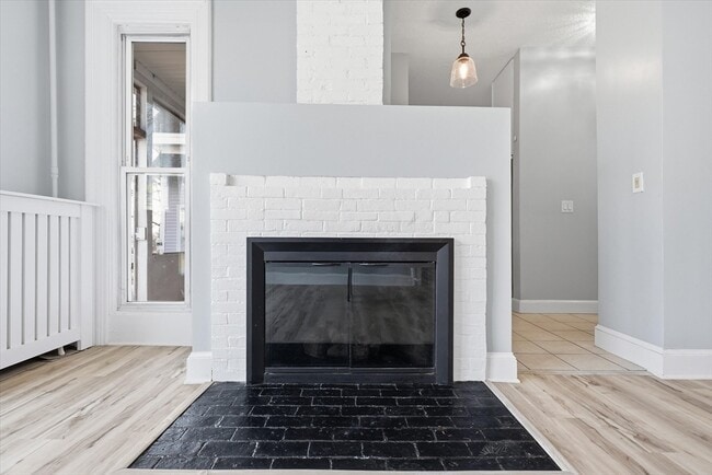 Building Photo - 156 N Broadway