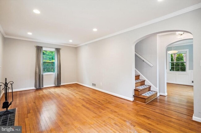 Building Photo - 6124 12th Rd N