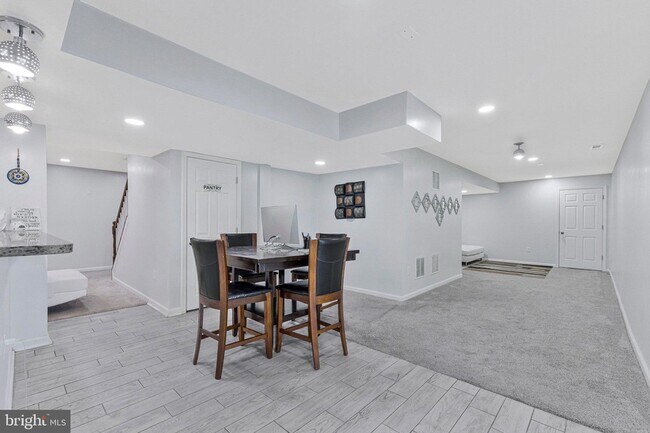 Building Photo - 43612 Winthrop Ct