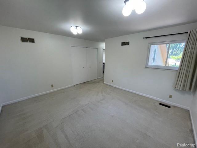 Building Photo - 4970 Foxcroft Dr