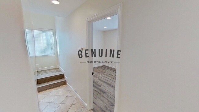 Building Photo - 1224 W Balboa Blvd