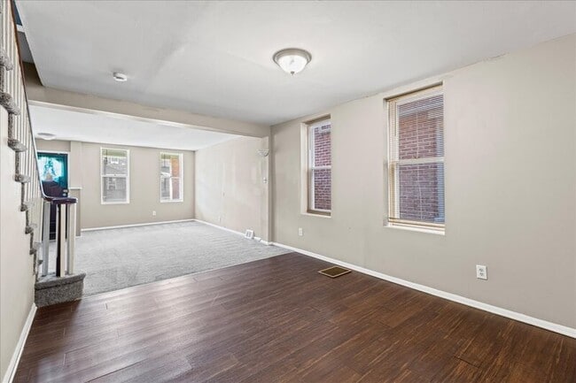 Building Photo - 224 Parker Ave