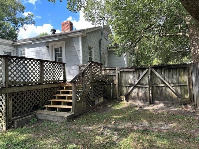 Building Photo - 2505 Richard Ave