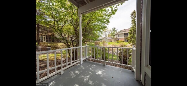 Building Photo - 10918 Quebec Ave S