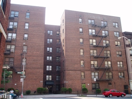Primary Photo - 990 Anderson Avenue