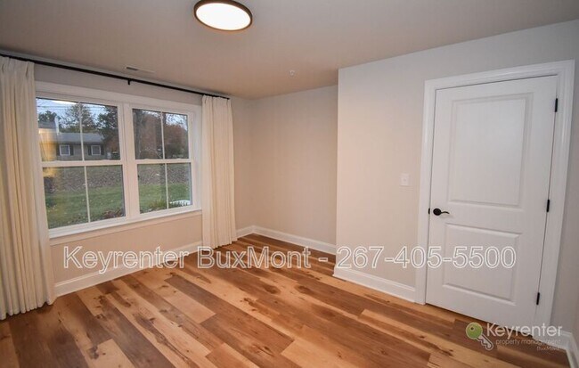 Building Photo - 320 Schadle Rd