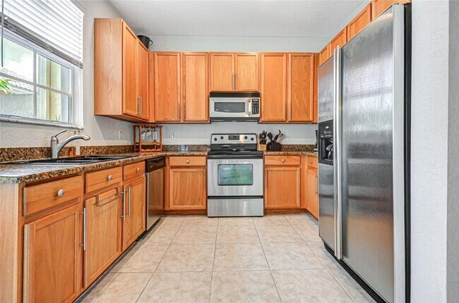 Building Photo - 1061 NW 18th Ave