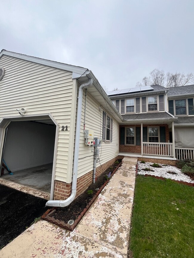 Building Photo - 21 Greythorne Rd