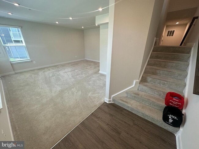 Building Photo - 5615 Billenca Ln