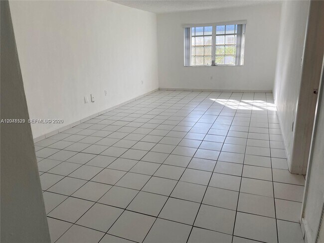 Building Photo - 251 Galen Dr
