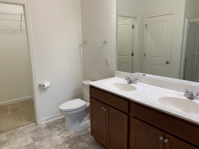 Building Photo - 1149 Noor Ln