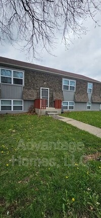 Building Photo - 744 N 70th St