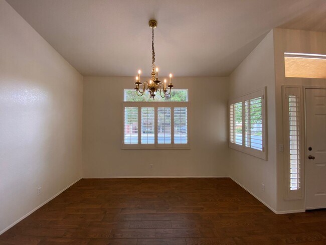 Building Photo - Spacious 3 Bedroom, 2 Bath located in Treasures of Caste Creek Community!
