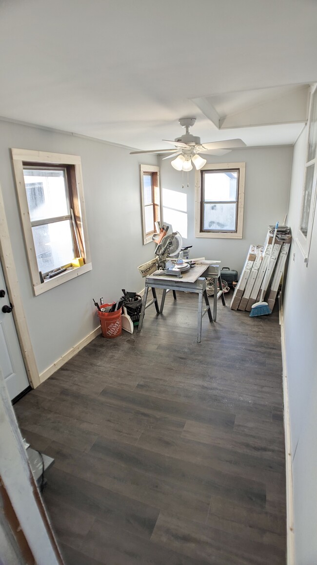 Living / Dining Room - 1739 Forest Ave