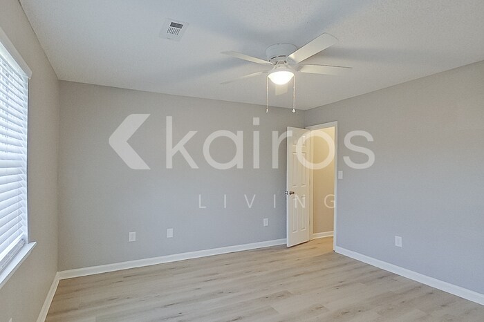 Building Photo - 125 Deer Pkwy