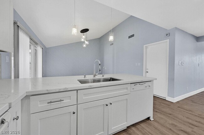 Building Photo - 3864 Alice Ln