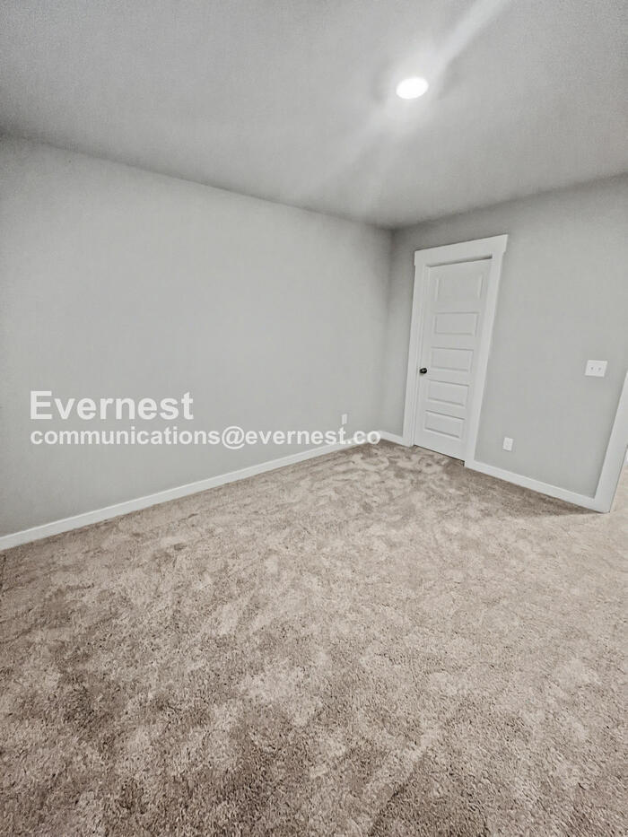 Building Photo - 710 Mickelson Wy