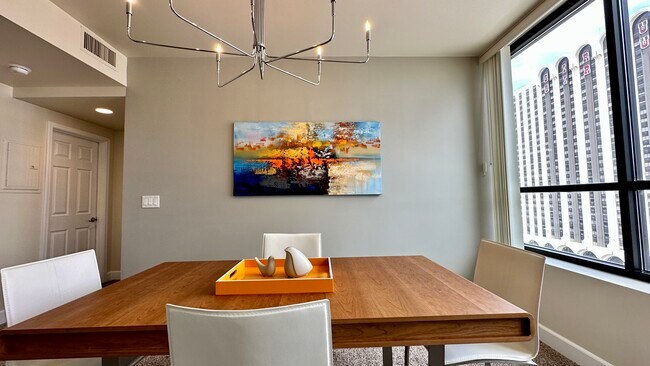 Building Photo - 450 N Arlington Ave