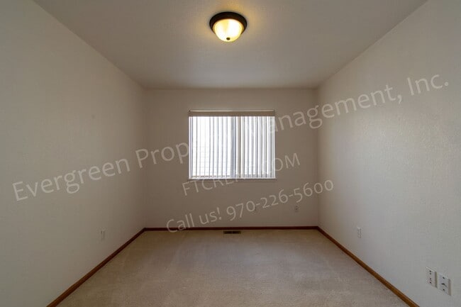 Building Photo - 2302 Turquoise St