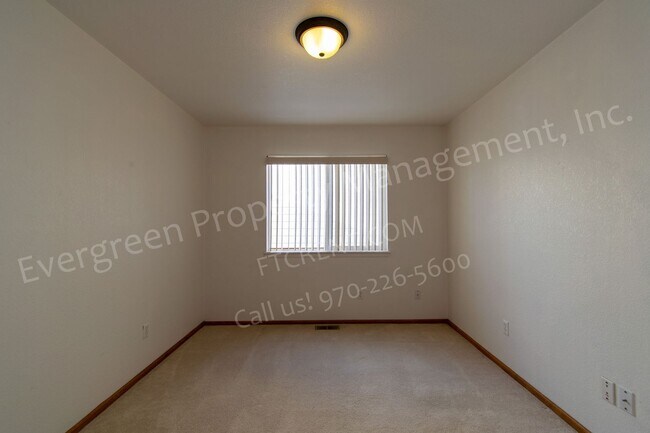 Building Photo - Great 3 Bedroom, 2-bathroom home near Lake Loveland and Boyd Lake.