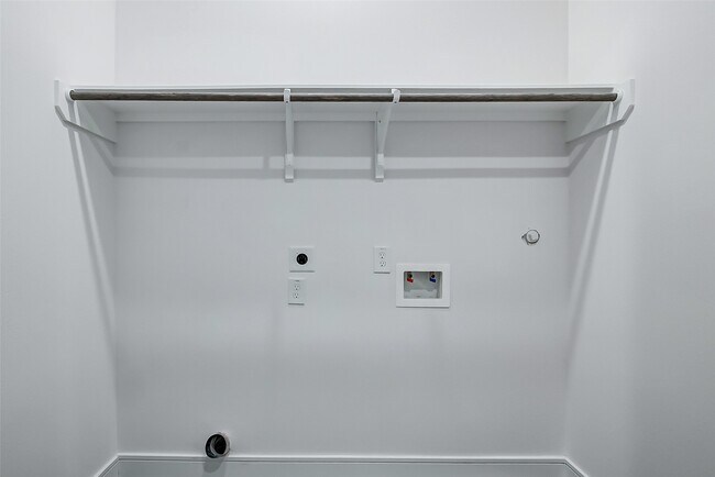 Building Photo - 8926 Spring Knoll Forest Dr