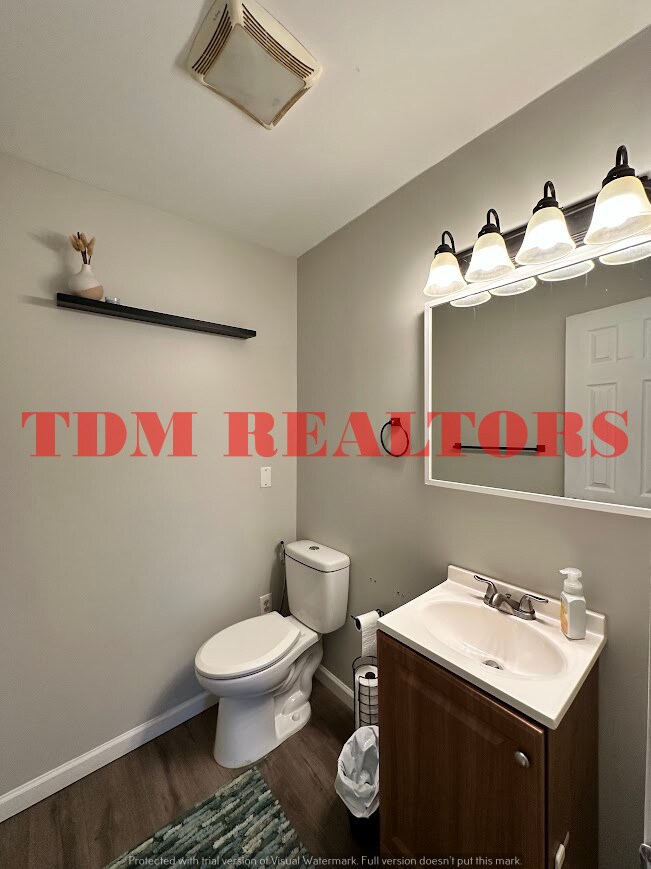 Building Photo - 2121 Christner St