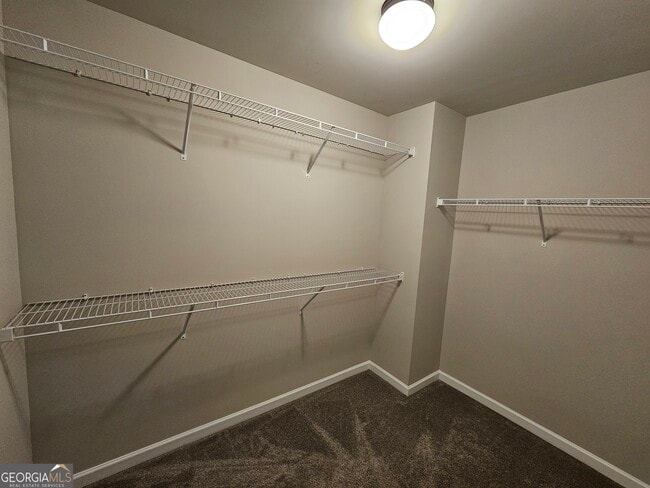 Building Photo - 6056 Oak Bend Ct