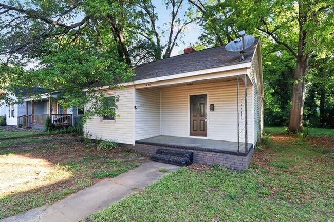 Building Photo - Charming 3BD/1BA Ranch in