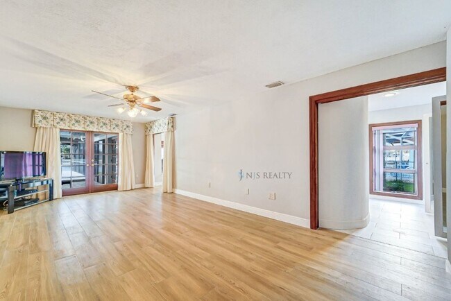 Building Photo - 5060 Porpoise Pl