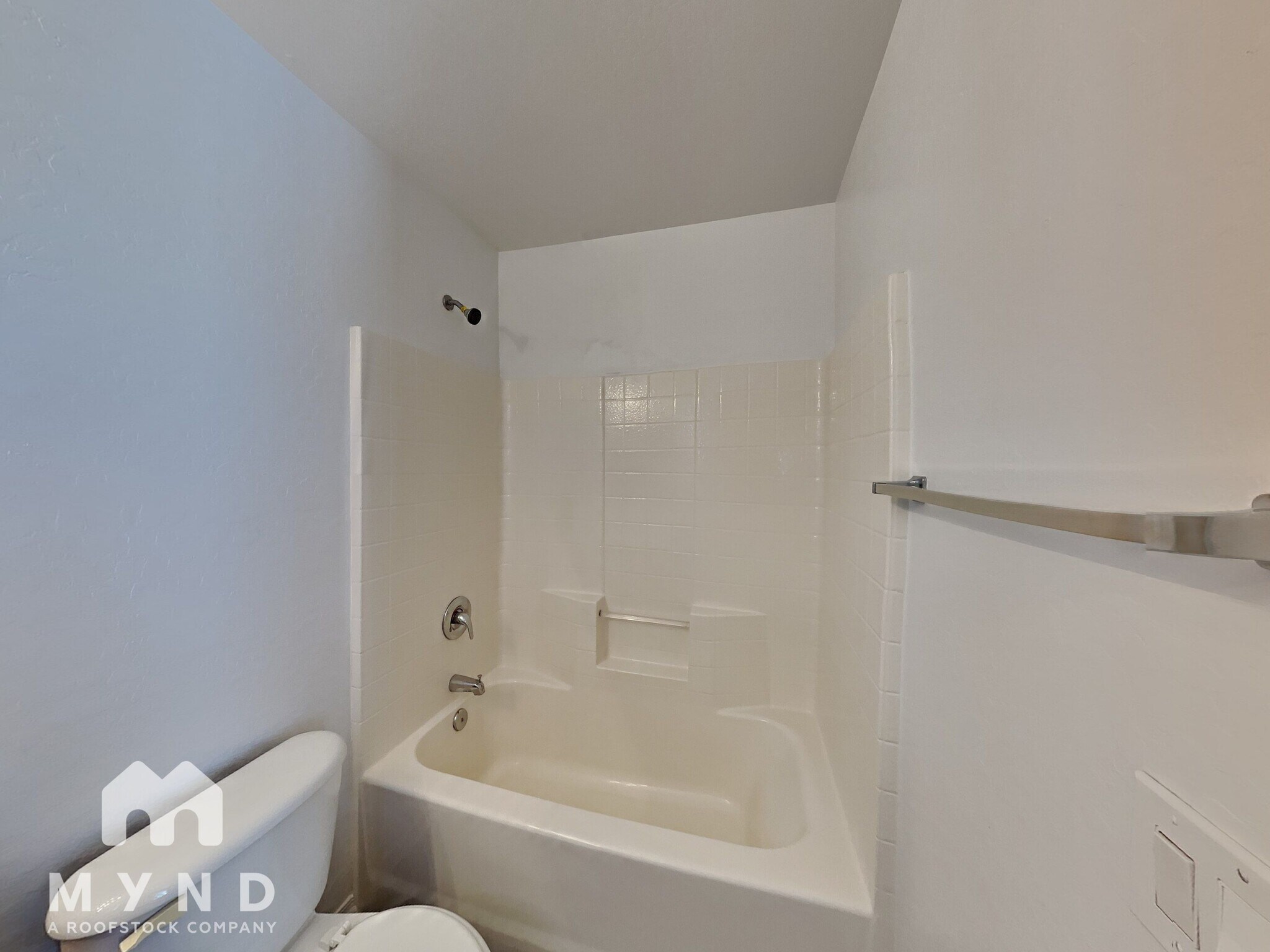 Building Photo - 6521 E Lush Vista View